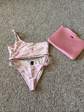 Pink Triangl Bikini